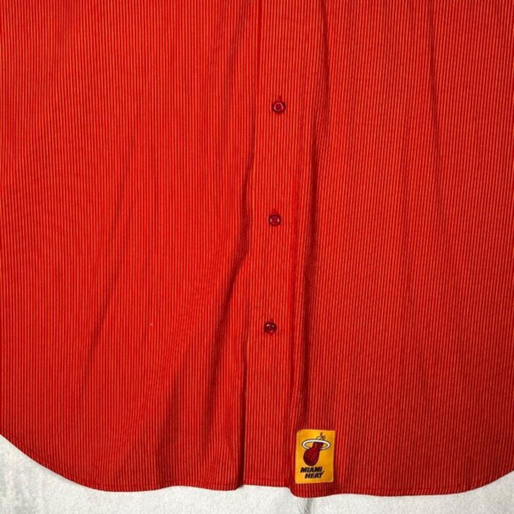 Miami Heat Shirt Mens XL Red Striped Short Sleeve Button Down Logo NBA‎ - Picture 4 of 10
